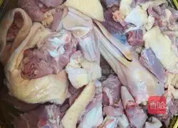 Illustration of how to make ginger duck 1