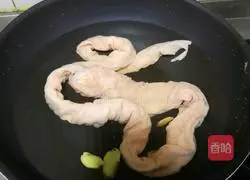 Illustration of how to make spicy pepper sausage 3