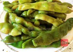 Illustration of how to make ribs, potatoes and beans stewed 1