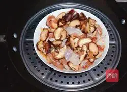 Illustration of how to make chicken with mushrooms 2