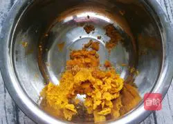 Illustration of how to make pumpkin fish balls 3