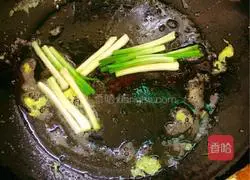 Illustration of how to make ham and scrambled eggs 4