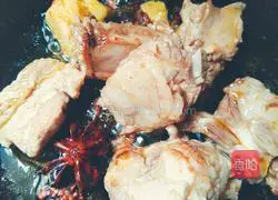 Soybean stewed pork ribs recipe 7