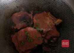 Illustration of braised pork ribs 7