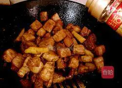 Illustration of Braised Pork and Stewed Potatoes 4