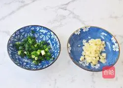 Illustration of how to make enoki mushroom and fat beef roll bento 2