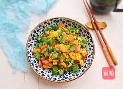 Illustration of how to make okra and scrambled eggs 11