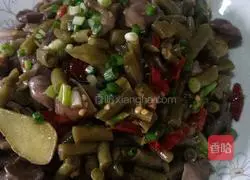 Illustration of how to make spicy and sour chicken offal 3