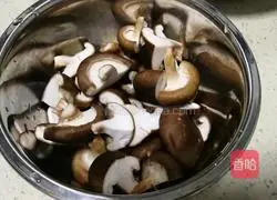 Illustration of how to make shrimps, mushrooms and rapeseed 2