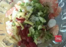 Illustration of how to make fried eggs with garlic sprouts and shrimps 2