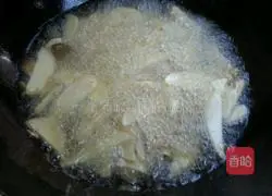 Illustration of shredded pork and king oyster mushrooms 4