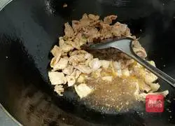 Illustration of how to make fried meat with lettuce 6