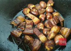 Illustration of how to cook quail eggs and roasted pork 10