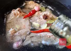 Illustration of how to make pork bones with soy sauce 5