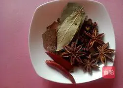 Illustration of how to make soy sauce bones 4