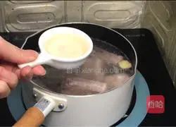 Illustration of how to make sweet and sour spareribs 5