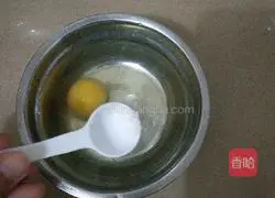 Illustration of how to make steamed poached eggs 4