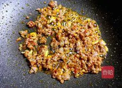 An illustration of how to climb a tree 6