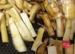 Illustration of braised bamboo shoots in oil 9