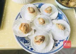Illustration of how to make steamed scallops with garlic vermicelli 6