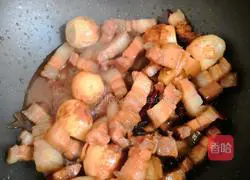 Illustration of how to make red pork and tiger eggs 8