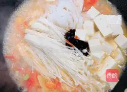 Illustration of how to make fish head stew with tomato sauce 13