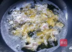 Illustration of how to make pot pork 8