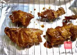Guangdong - Illustration of how to make honey barbecued pork 7