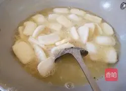 Illustration of how to cook crayfish rice cake 4