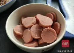 Unique Illustration of how to slice ham 1