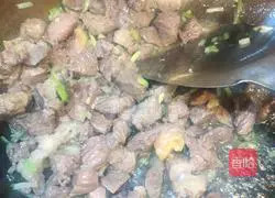 Illustration of how to make three diced rice stir-fried with fresh aroma 8