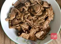 How to stir-fry pork liver with garlic moss Illustration 7