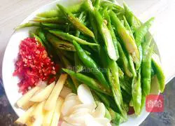 Illustration of how to make stir-fried chicken with mushrooms 3