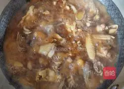 Illustration of how to make potato roasted chicken 4