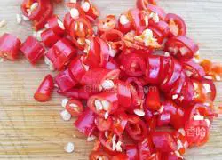 Illustration of how to make spicy street snacks 7