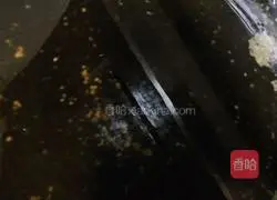 Illustration of how to make salt and pepper prawns 3