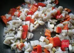 Illustration of how to make diced lotus root in oyster sauce 7
