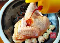 Illustration of how to make steamed chicken 7