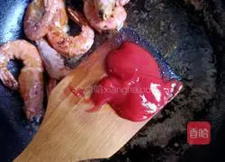 Illustration of braised prawns in oil 7