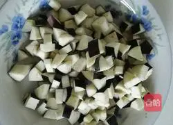 Illustration of how to make diced eggplant and mashed potatoes with diced meat 4