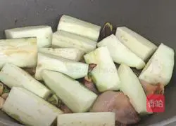 Illustration of how to make bacon and eggplant stew 10