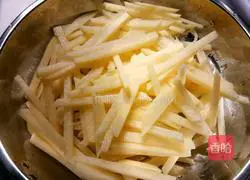 Illustration of how to make spicy and sour potato shreds 2