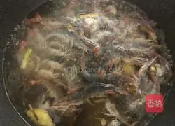 Illustration of the fancy presentation of boiled shrimp (with flavor plate) 9