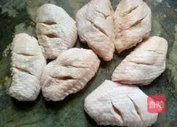 Illustration of how to make garlic chicken wings 2