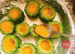Illustration of the improved version of stuffing bitter melon 3