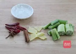 Illustration of how to cook rice cakes with spareribs 3