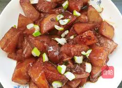 Illustration of braised radish cubes 6