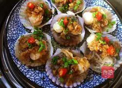 Illustration of steamed scallops with garlic vermicelli 13