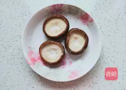 Illustration of how to make steamed quail eggs with mushrooms 3