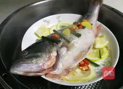 Thai Lemon Bass Recipe Illustration 6